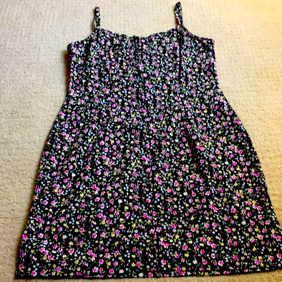 Spaghetti strap summer floral dress - Picture 9 of 16